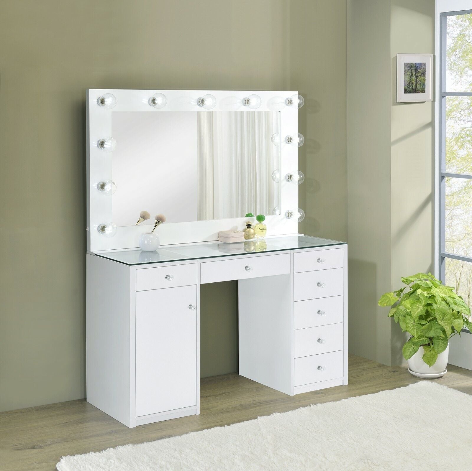 Clear top deals vanity table