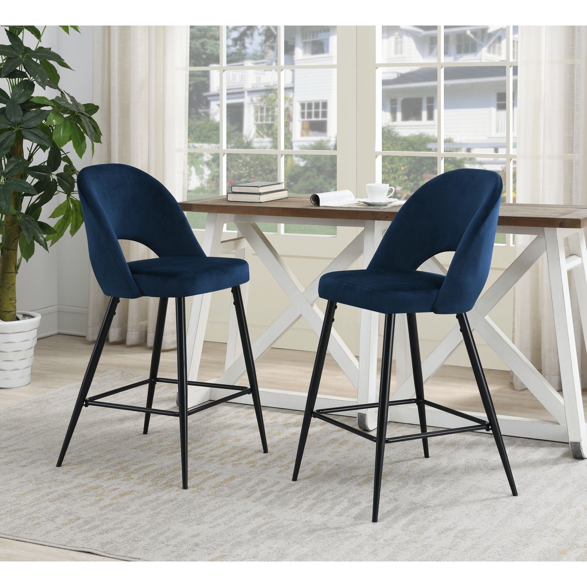 Black leg best sale bar stool