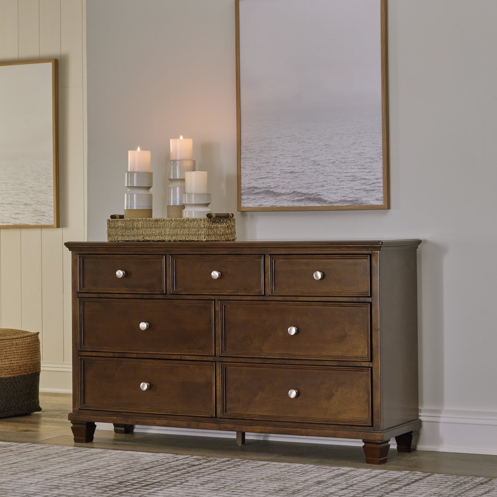 Signature Design By Ashley Danabrin AFI-B685-31 Transitional 7-Drawer ...