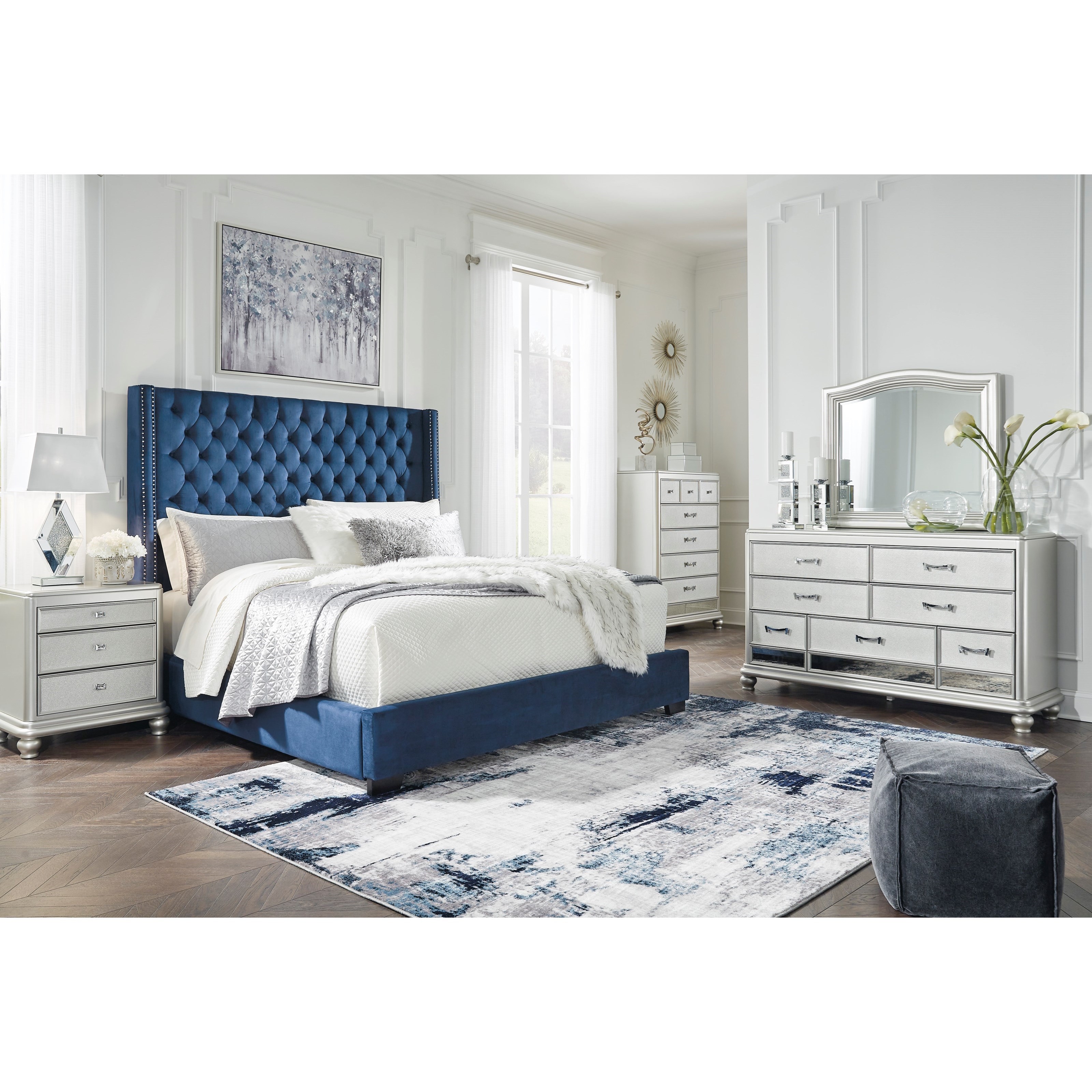 Coralayne King Upholstered Bed