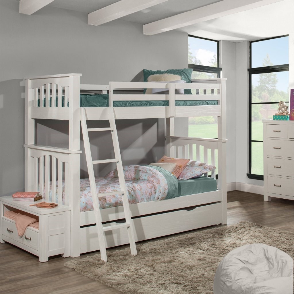 White twin bunk bed with deals trundle