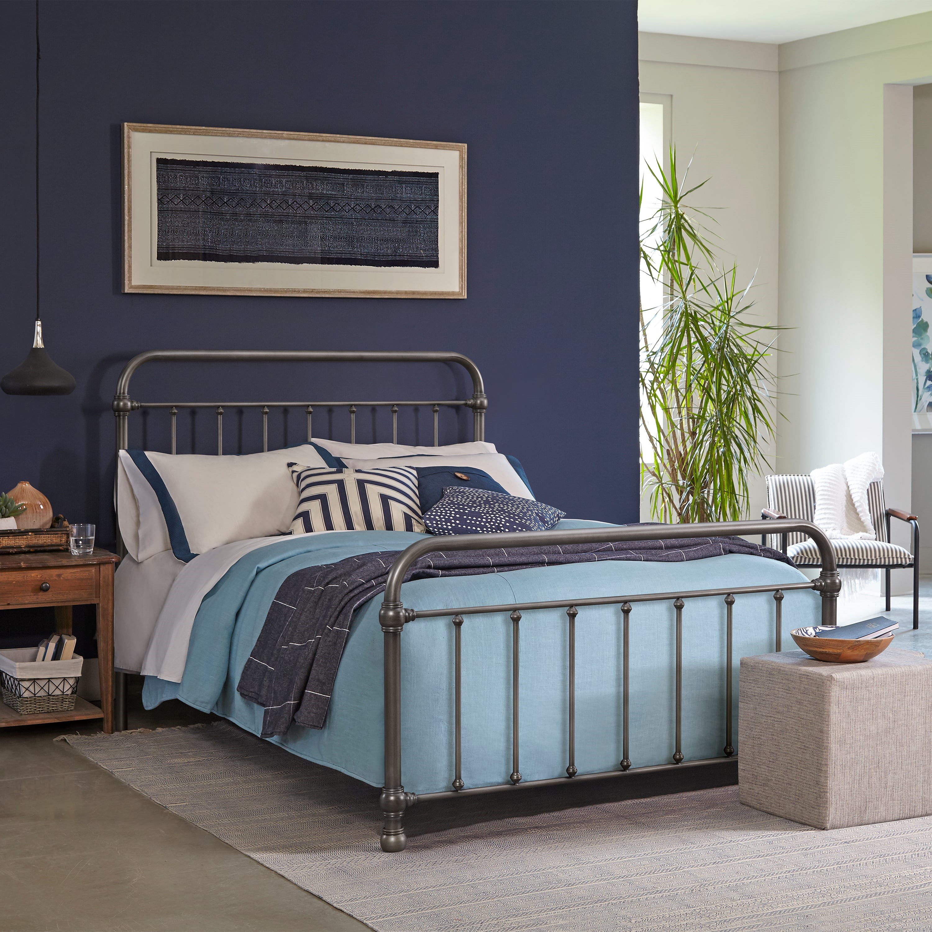 Queen bed deals frame without footboard