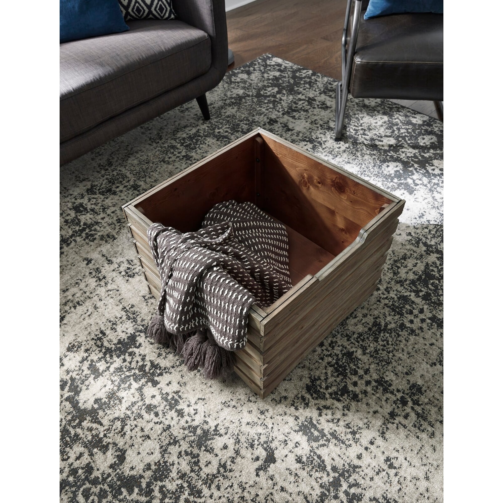 Null Furniture Expressions 661801 Rustic Farmhouse Square Cocktail