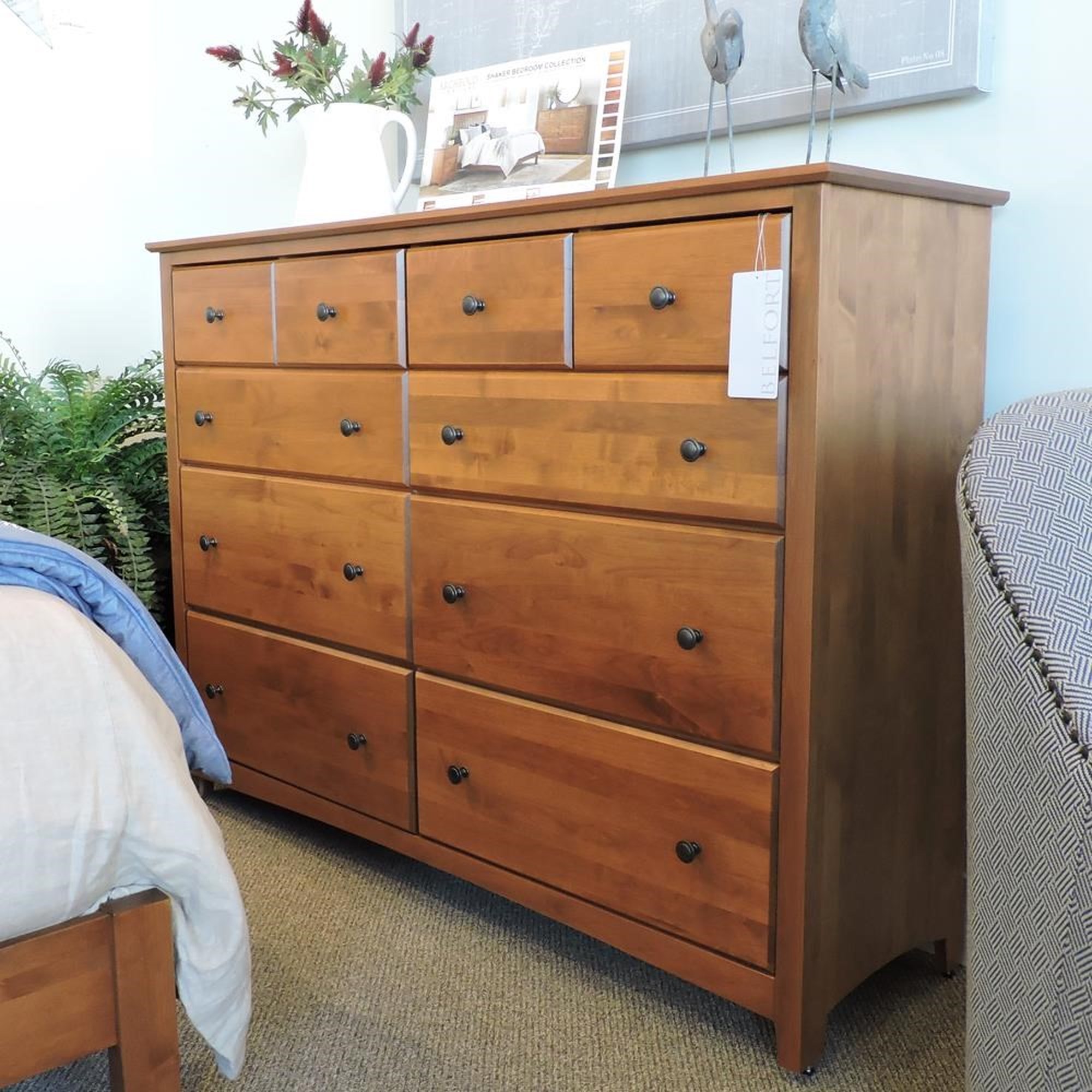 Archbold Furniture Shaker 518961655 10-Drawer Dresser with 4 Deep Blanket  Drawers, Belfort Furniture