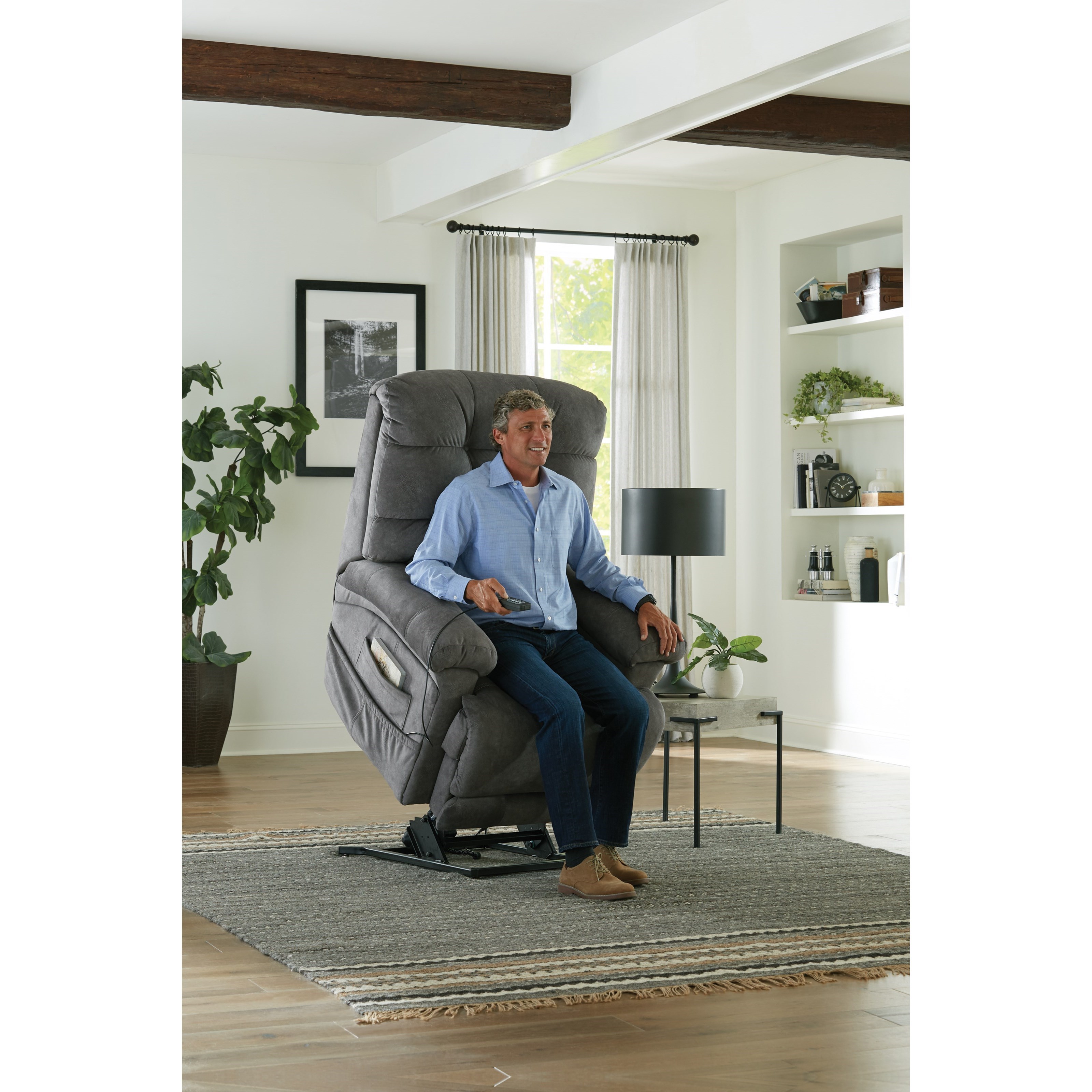 Recliner that sale reclines flat