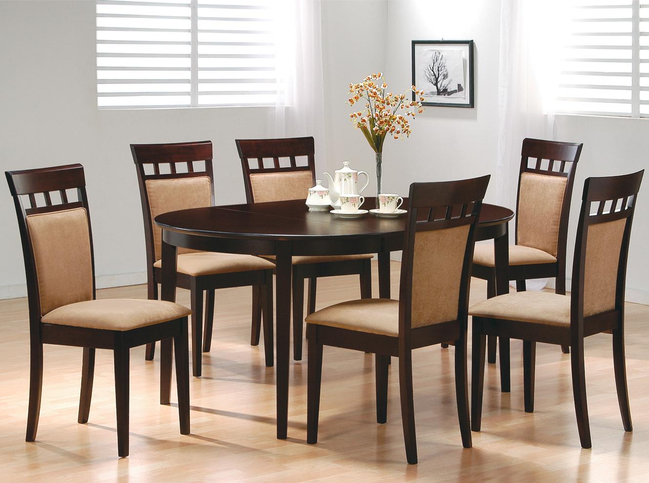 Oval dining best sale table 4 seater