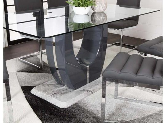 Glass table sales with 6 chairs