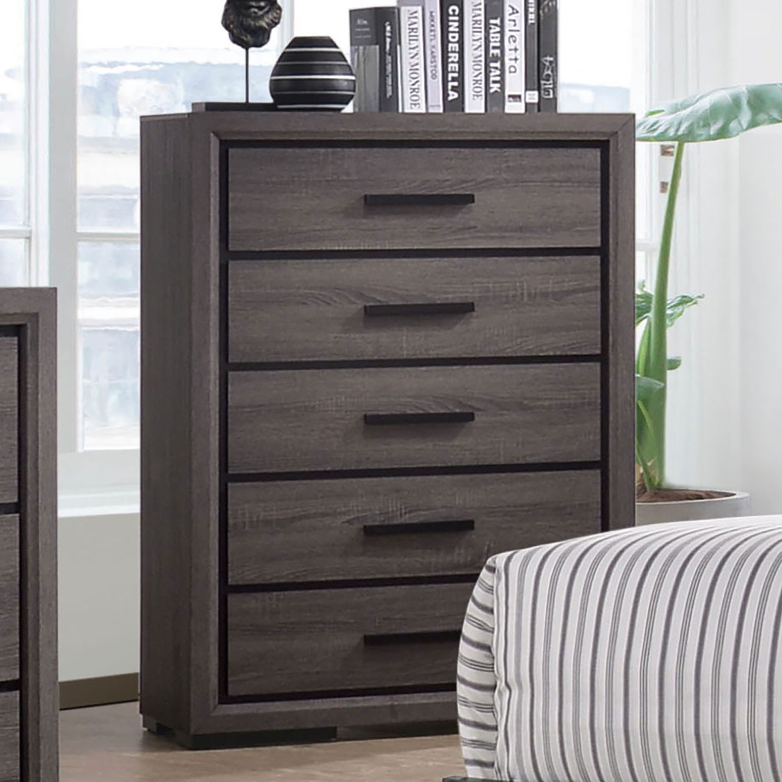 Value city sales chest of drawers