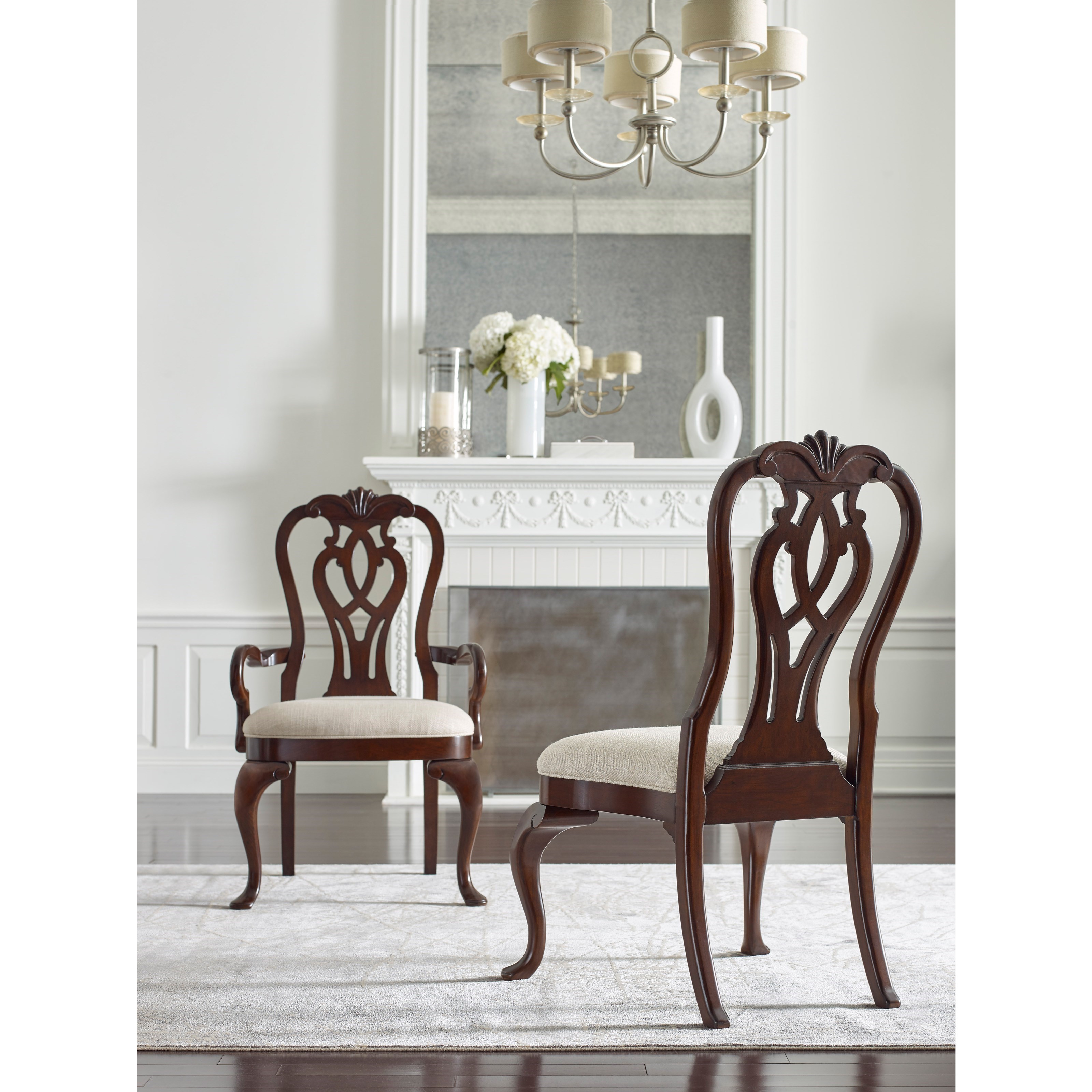Queen anne dining room hot sale chairs