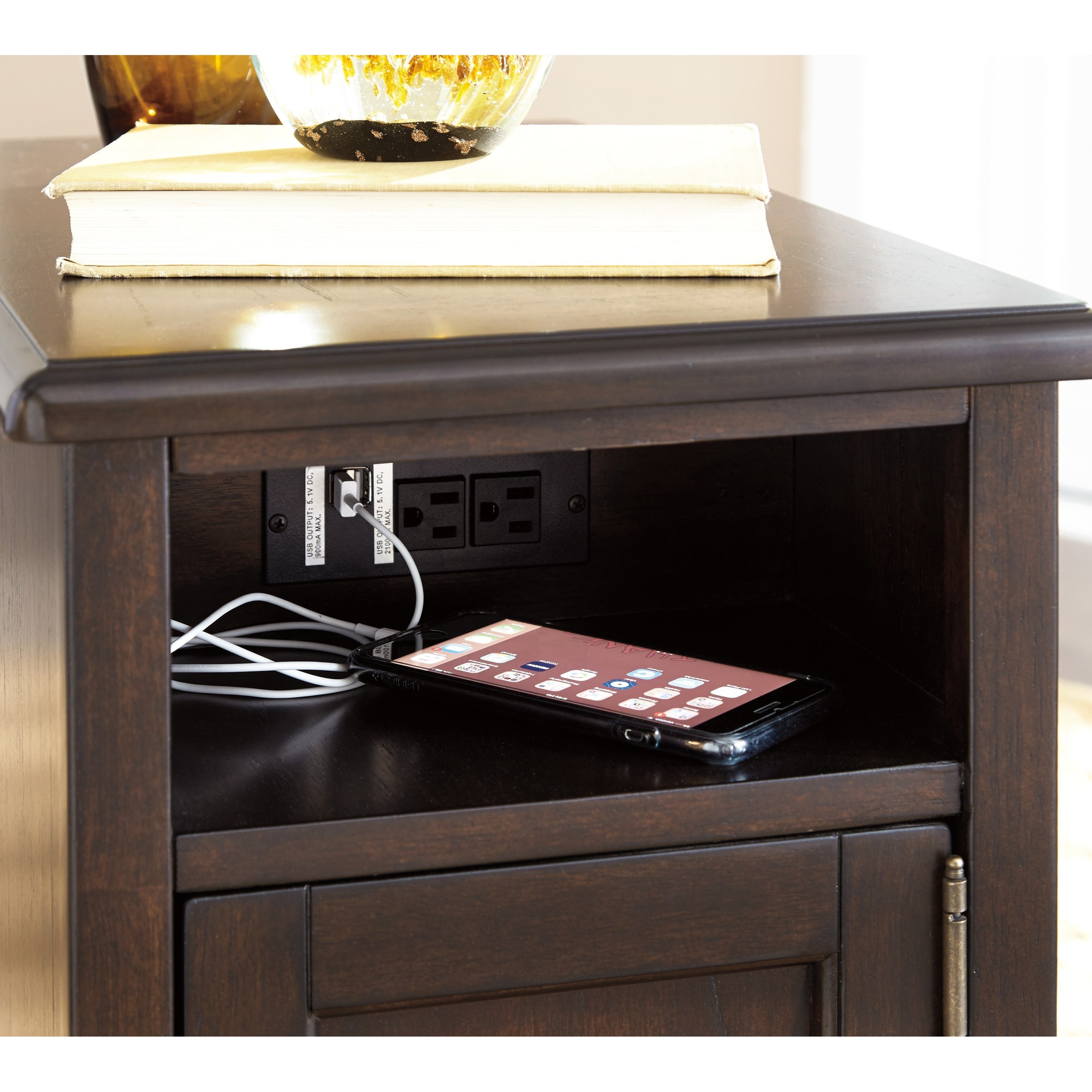 Signature Design by Ashley Barilanni T934 7 Chair Side End Table