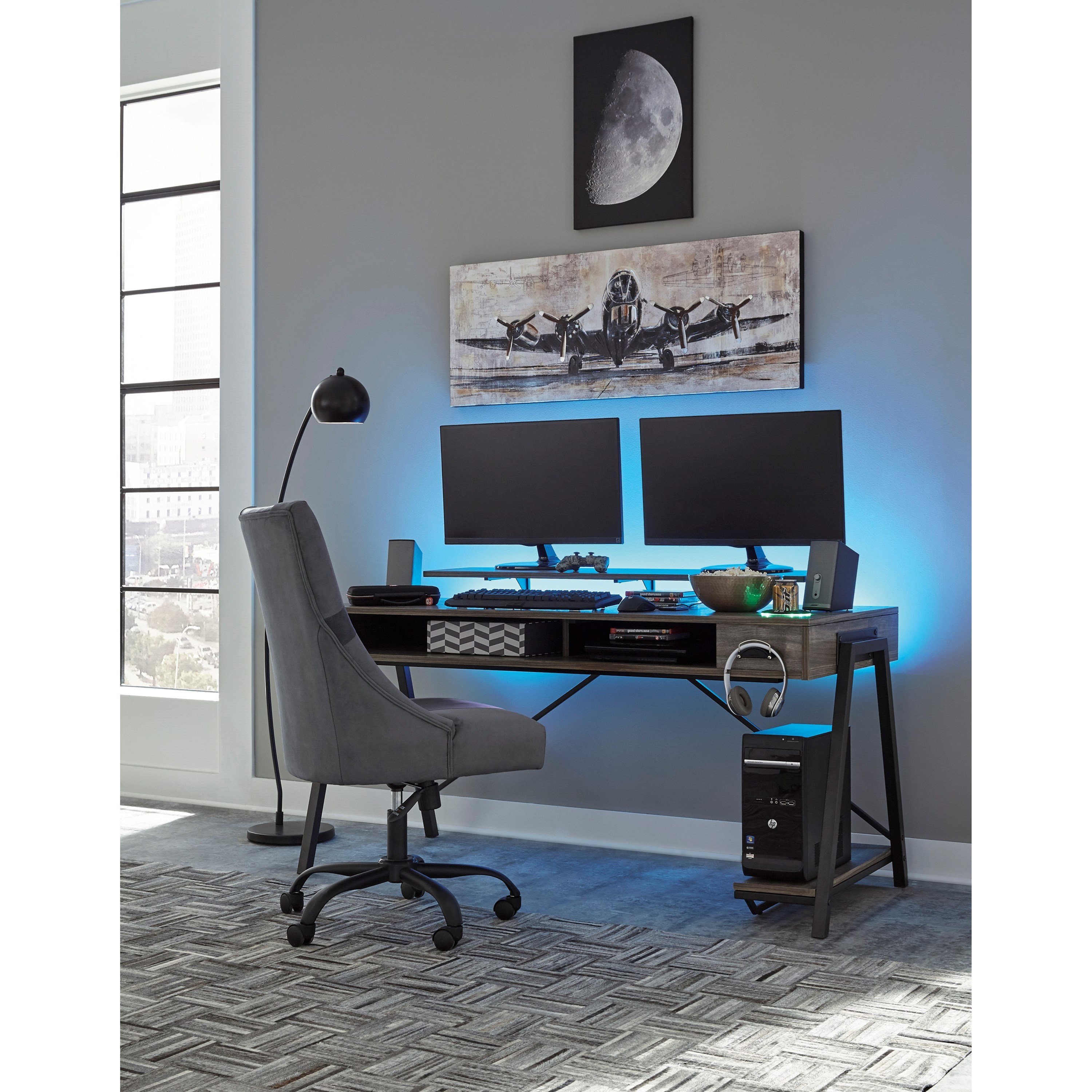 Gaming desk store with pc stand
