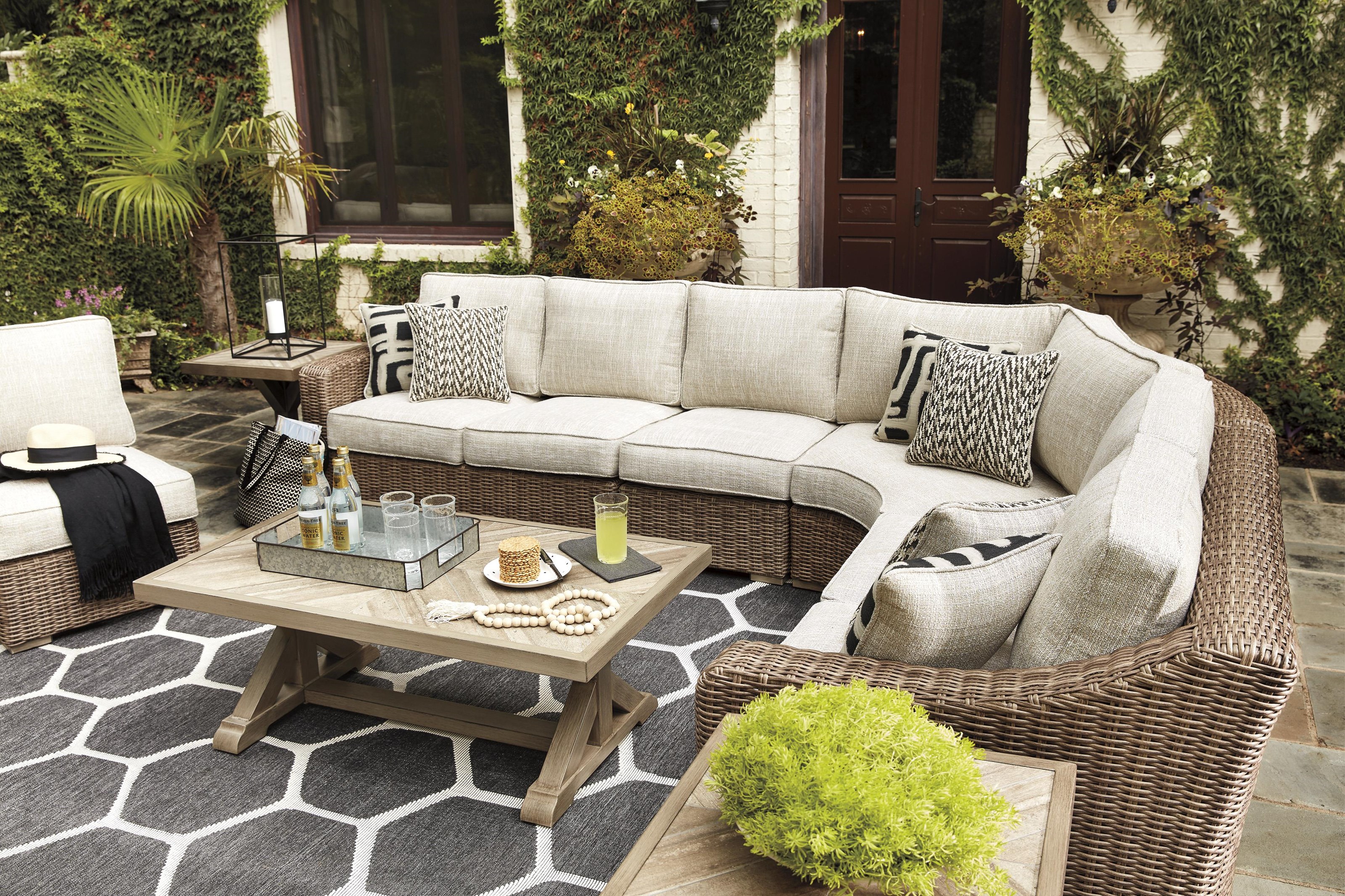 Beachcroft 3 hot sale piece sectional