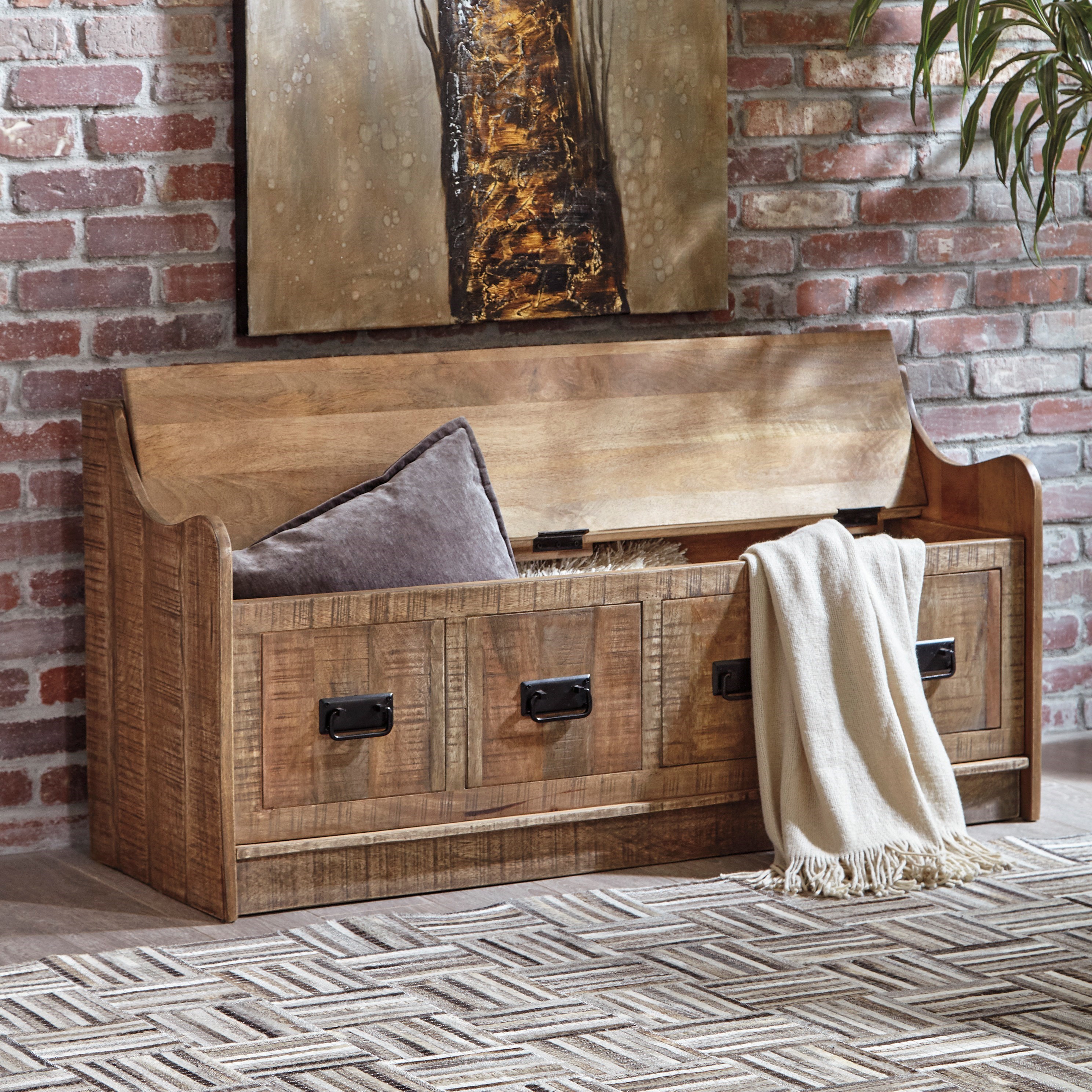 Signature Design by Ashley Garrettville A4000093 Solid Wood