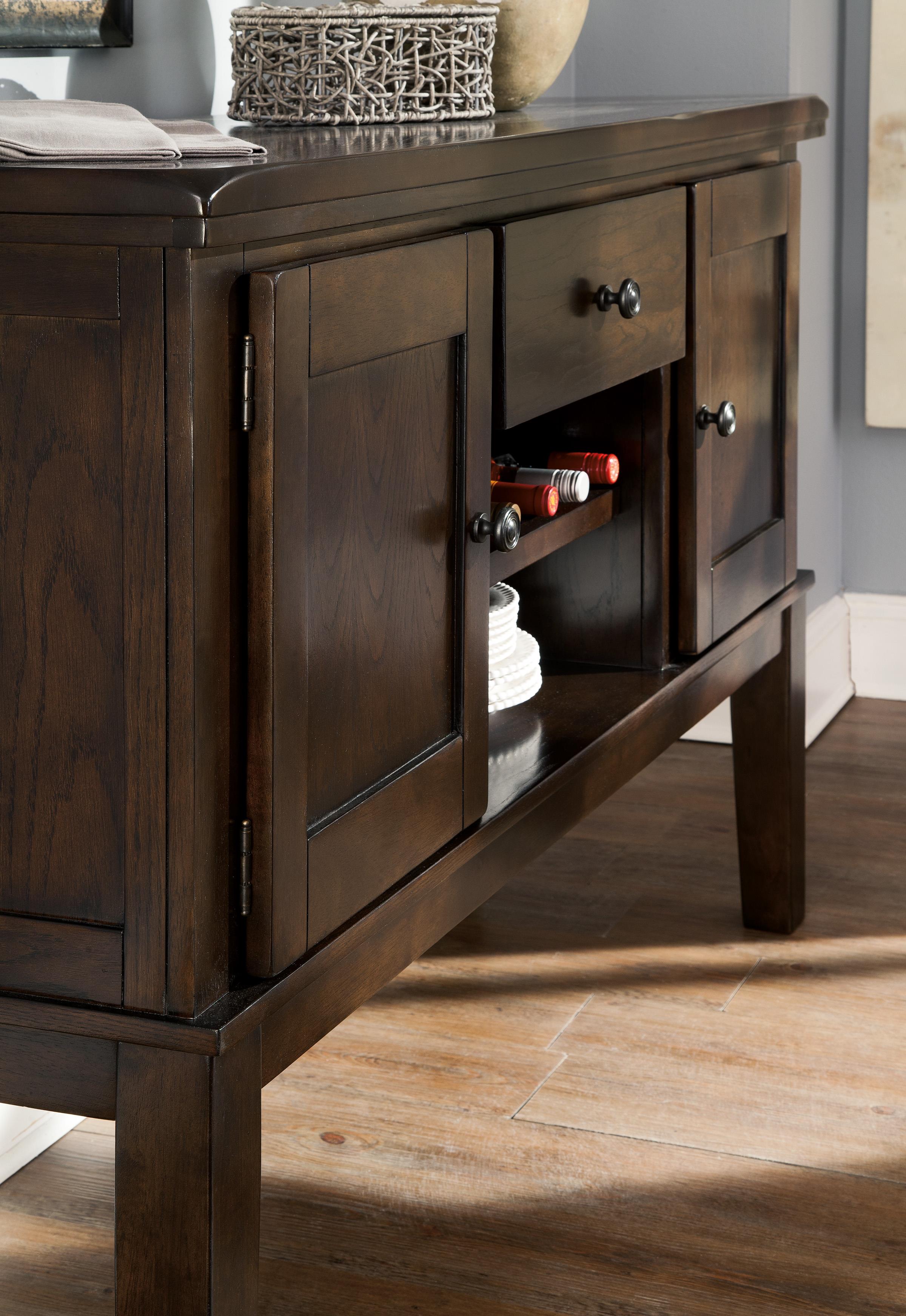 Ashley Haddigan 293914321 Dining Room Server w Fully Finished