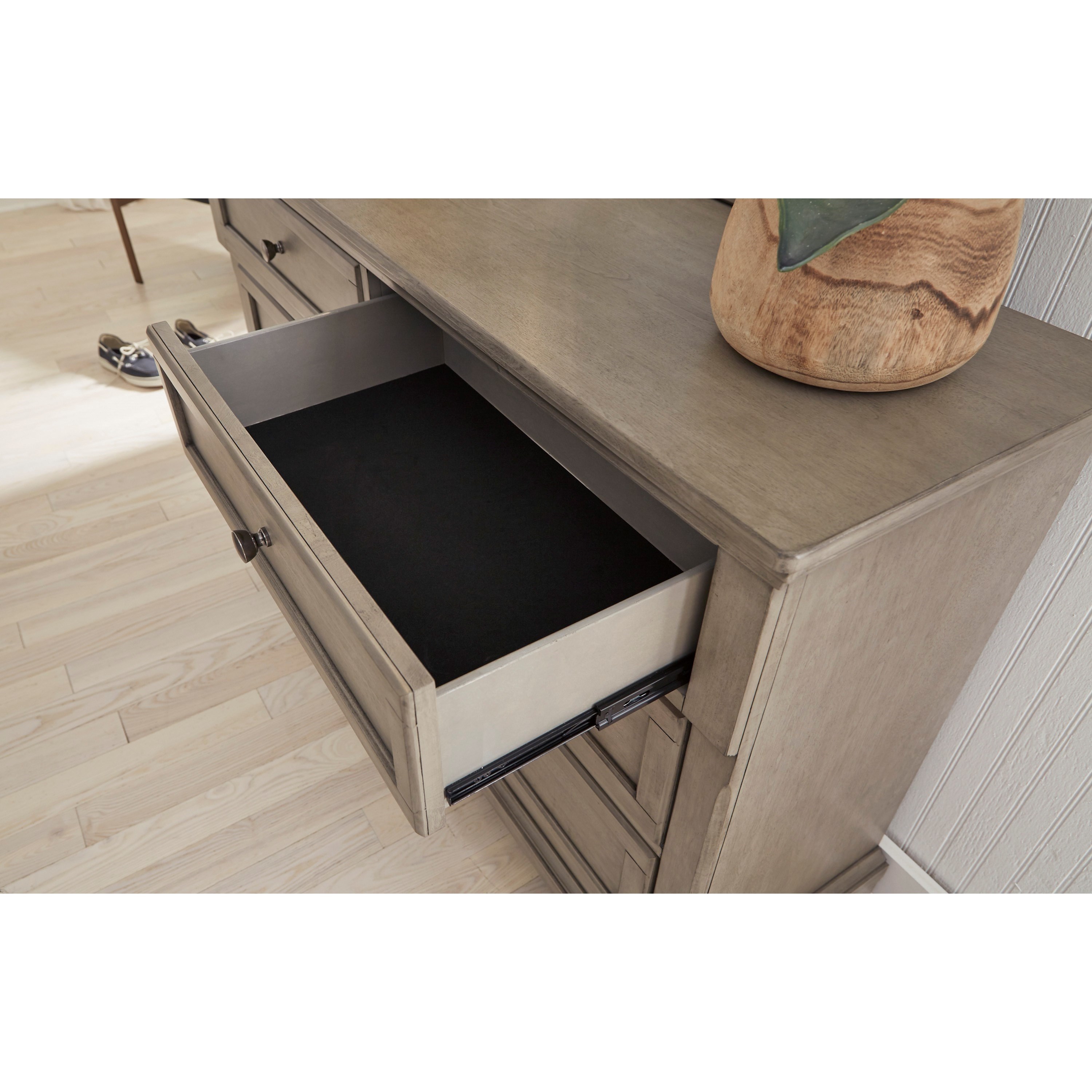 Signature Design by Ashley Lettner ASHB733 21 6 Drawer Dresser