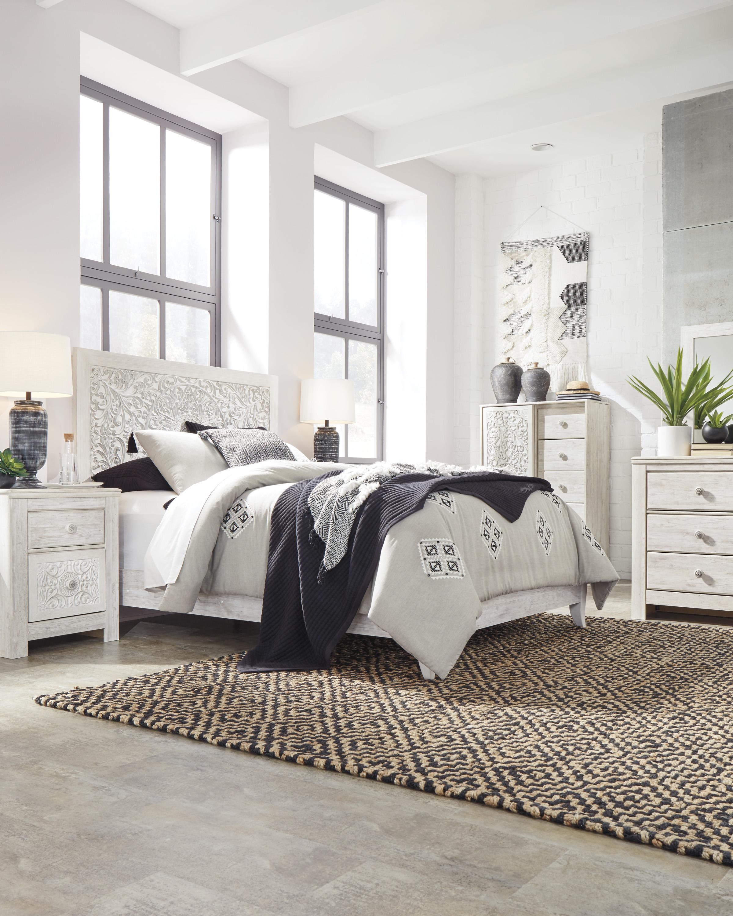 Paxberry 5 Piece King Bedroom Set