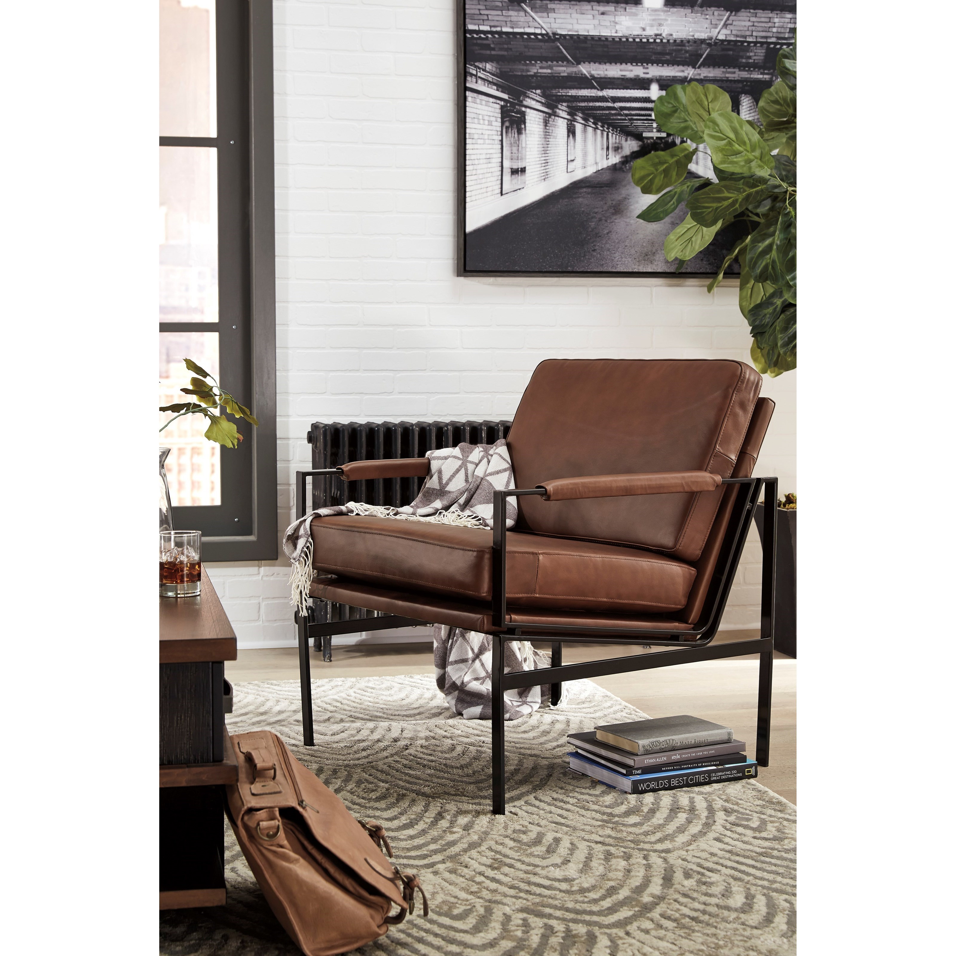 Puckman accent chair black online