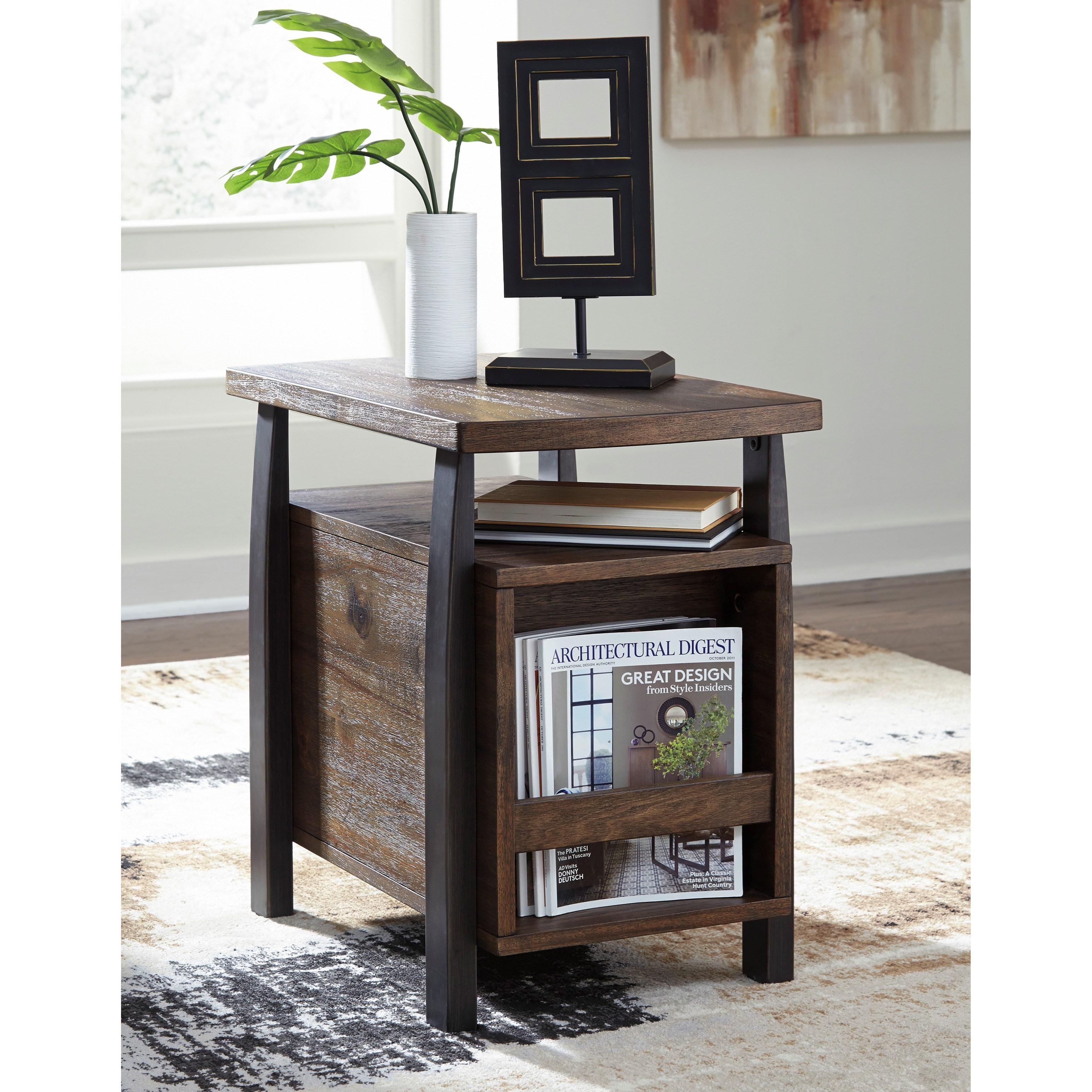 Chairside magazine outlet rack
