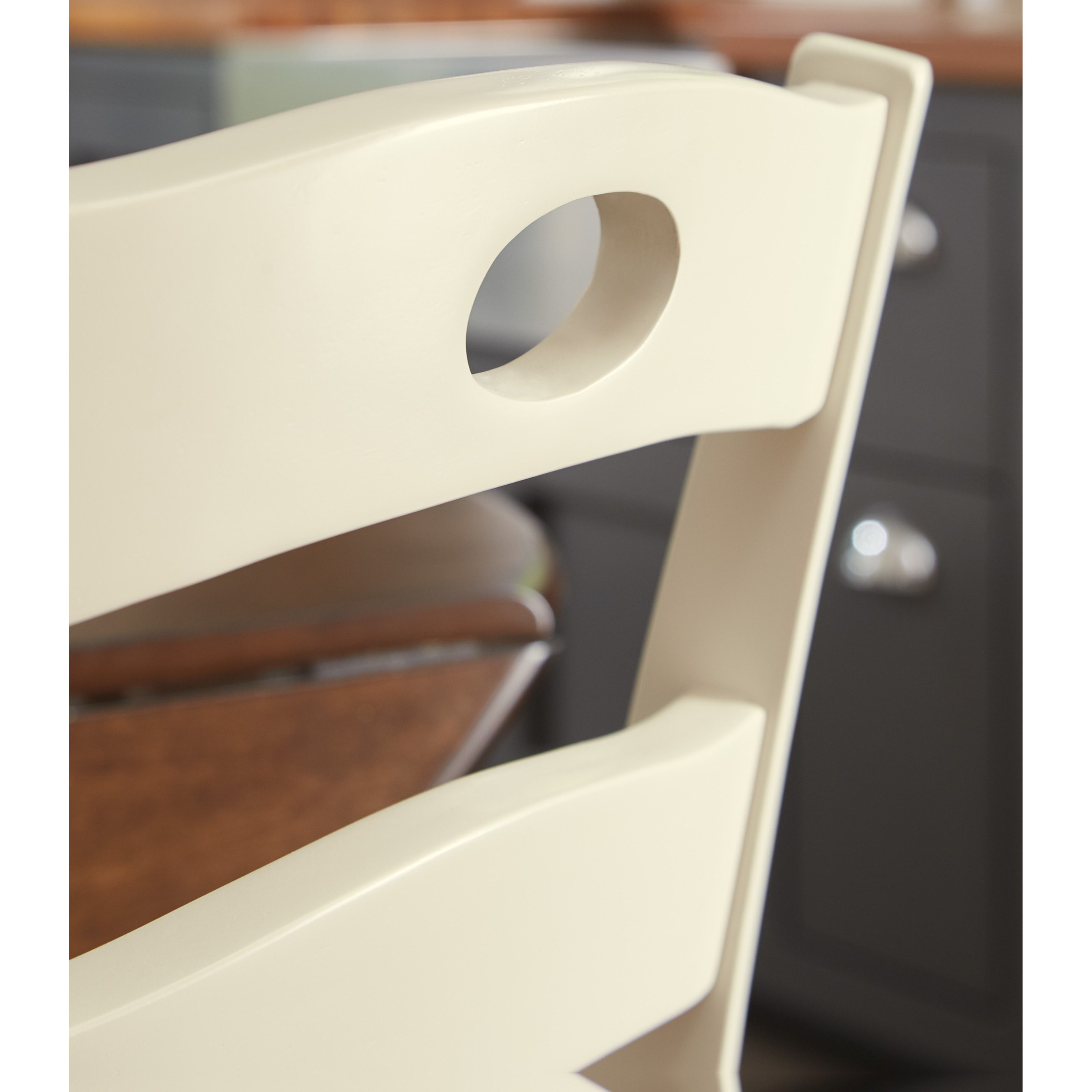 Signature Design by Ashley Woodanville 751061 Two Tone Finish Dining Room Side Chair Gill Brothers Furniture Mattress Chair Dining Side Chairs
