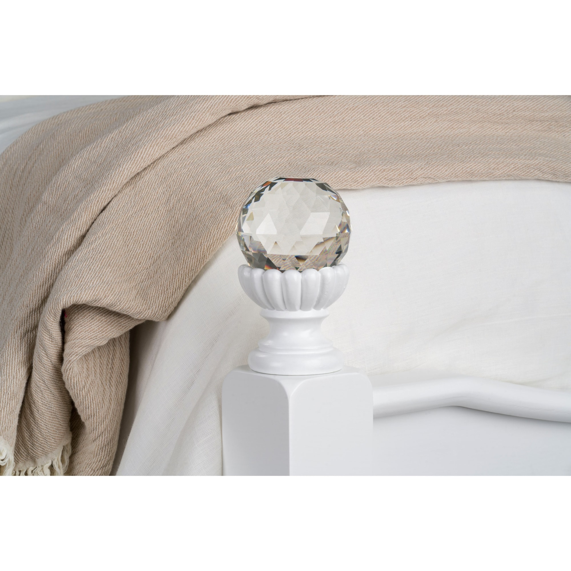 Standard Furniture Olivia 93851+52+53 Twin Poster Bed with Upholstered